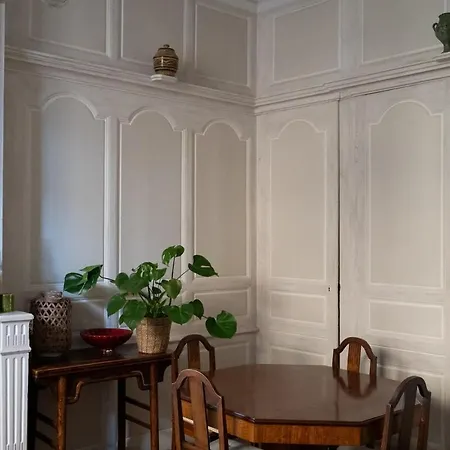 Διαμέρισμα Bourgeois De 100m Carre Au Coeur De *